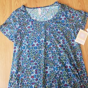 NWT LuLaRoe Tshirt